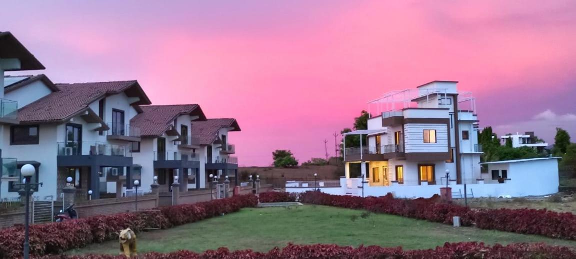 Rain Forest Resort Lonavala Buitenkant foto